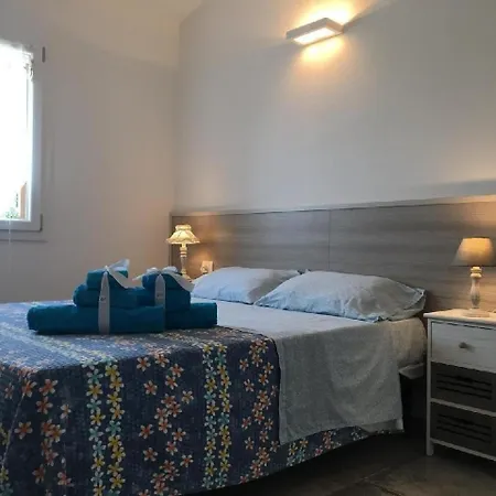 Ferienhaus In Mit Grill, Garten Und Terrasse * Budoni
